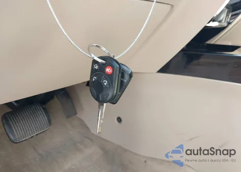 2010 Ford Escape Limited z USA, uszkodzony, nr VIN 1FMCU9EG6AKC67902